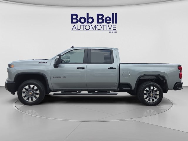 Used 2024 Chevrolet Silverado 2500 Custom w/ Custom Value Package AWD/4WD image 2