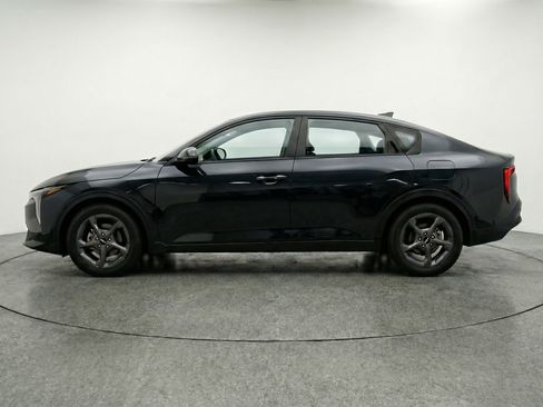 Used 2025 Kia K4 LXS image 5