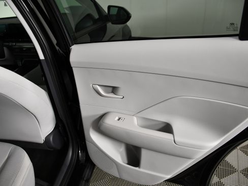 Used 2025 Hyundai Kona SEL AWD/4WD image 42