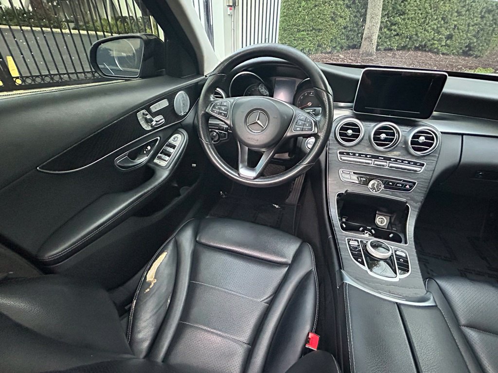 Used 2017 Mercedes-Benz C 300 4MATIC Sedan image 9