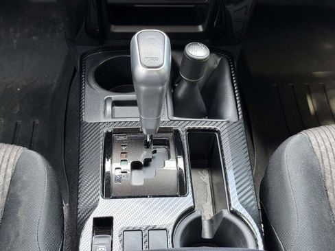 Used 2017 Toyota 4Runner TRD Off-Road AWD/4WD image 6