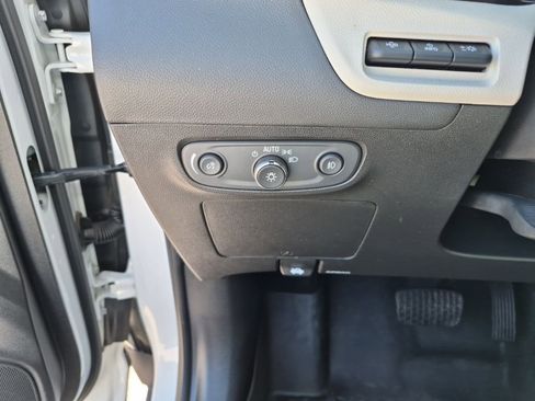 Used 2023 Buick Encore GX Essence w/ Advanced Technology Package image 32