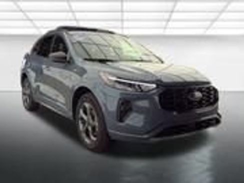 Used 2024 Ford Escape ST-Line w/ Tech Pack #1 AWD/4WD image 5