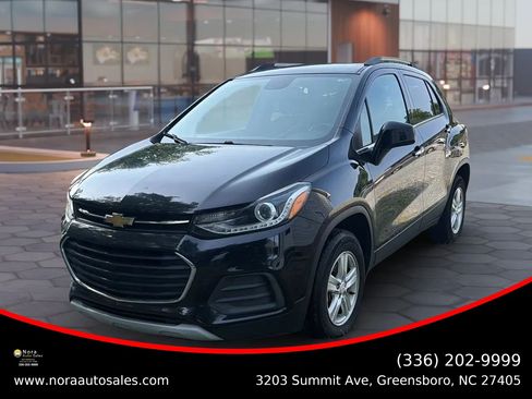 Used 2020 Chevrolet Trax LT AWD/4WD image 1