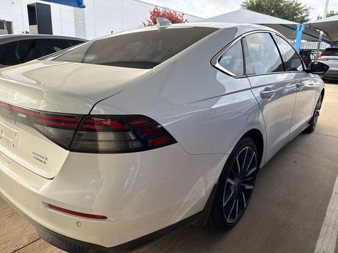 Used 2023 Honda Accord Touring image 6
