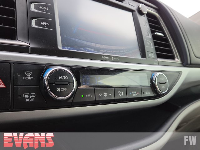 Used 2015 Toyota Highlander XLE AWD/4WD image 9