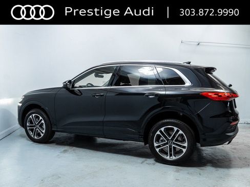 Used 2025 Audi Q5 Premium w/ Convenience Package AWD/4WD image 3