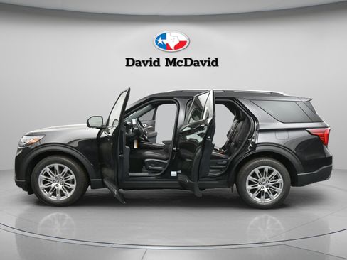 New 2026 Ford Explorer Platinum image 6