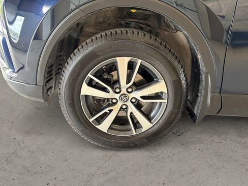 Used 2018 Toyota RAV4 XLE AWD/4WD image 15