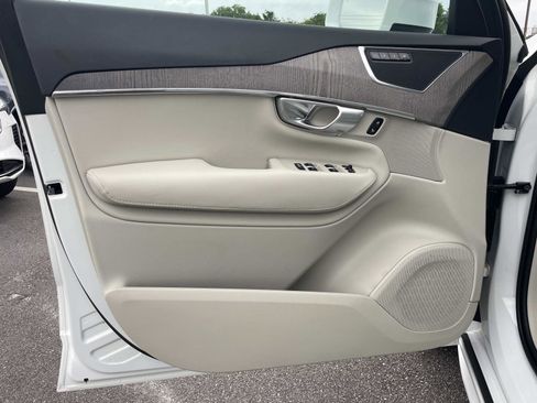 Certified 2023 Volvo XC90 B5 Plus w/ Protection Package Premier AWD/4WD image 16