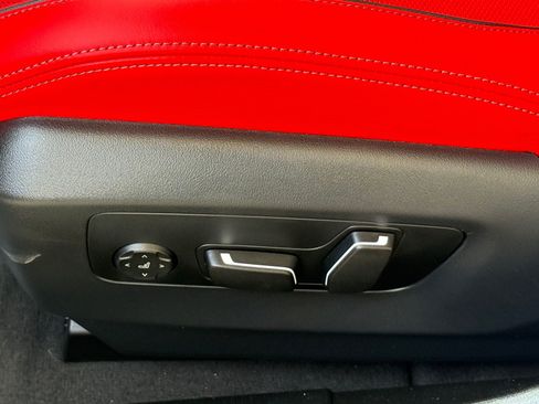 New 2026 BMW M5 w/ Executive Package image 21