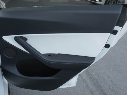 Used 2020 Tesla Model Y Long Range AWD/4WD image 31