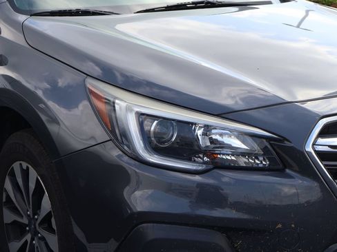 Used 2019 Subaru Outback 3.6R Limited AWD/4WD image 4