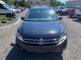 Used 2017 Volkswagen Tiguan S image 3