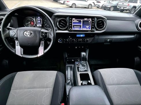 Certified 2022 Toyota Tacoma TRD Off-Road image 15