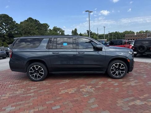 Used 2021 Chevrolet Suburban RST w/ Luxury Package RWD image 15