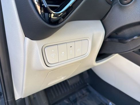 Certified 2025 Kia Soul EX image 16