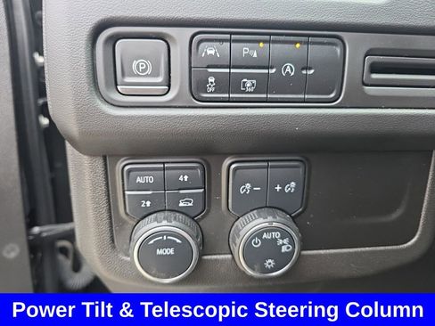 Used 2023 Chevrolet Tahoe LT w/ Luxury Package image 26