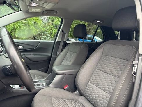 Used 2020 Chevrolet Equinox LT w/ Driver Convenience Package AWD/4WD image 6