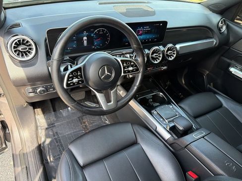Used 2021 Mercedes-Benz GLB 250 4MATIC image 17