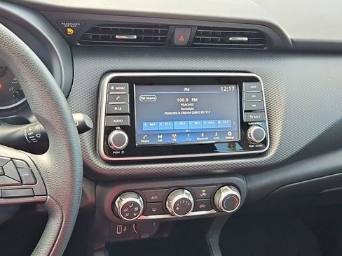 Certified 2025 Nissan Kicks Play S image 16