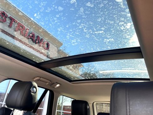 Used 2015 Land Rover Range Rover Supercharged image 38