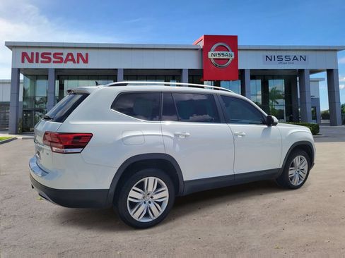Used 2019 Volkswagen Atlas SE w/ Towing Package FWD image 2