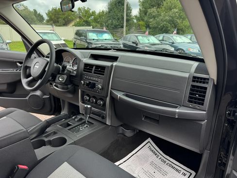 Used 2010 Jeep Liberty Sport w/ Popular Equipment Group AWD/4WD image 23