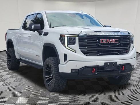 Used 2022 GMC Sierra 1500 AT4 w/ AT4 Premium Package AWD/4WD image 3