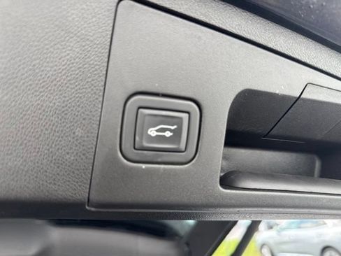 Used 2023 Cadillac XT4 Sport AWD/4WD image 8