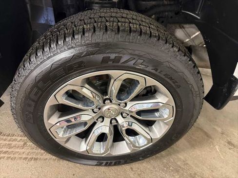 Certified 2023 RAM 1500 Laramie AWD/4WD image 9
