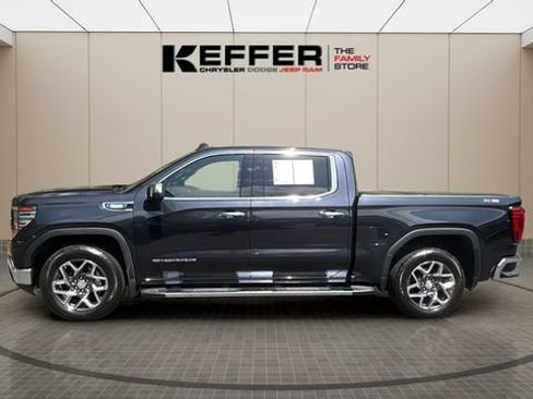 Used 2023 GMC Sierra 1500 SLT w/ SLT Premium Package image 2