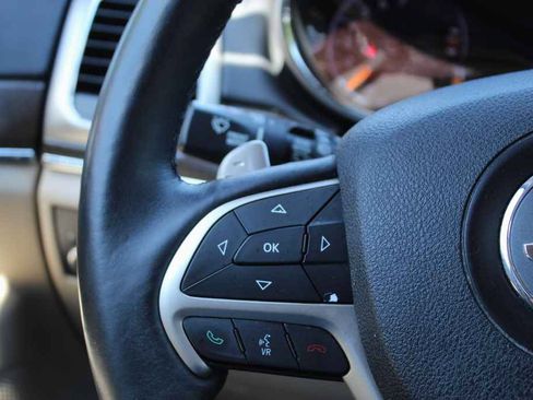 Used 2015 Jeep Grand Cherokee Limited AWD/4WD image 19