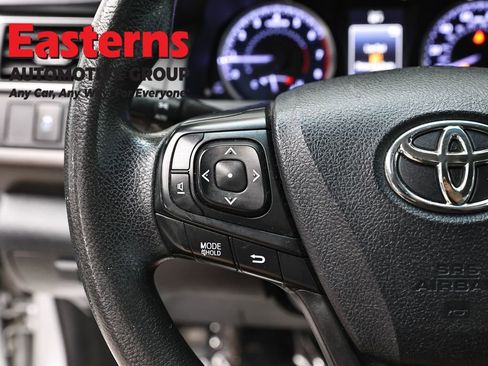 Used 2017 Toyota Camry LE FWD image 14