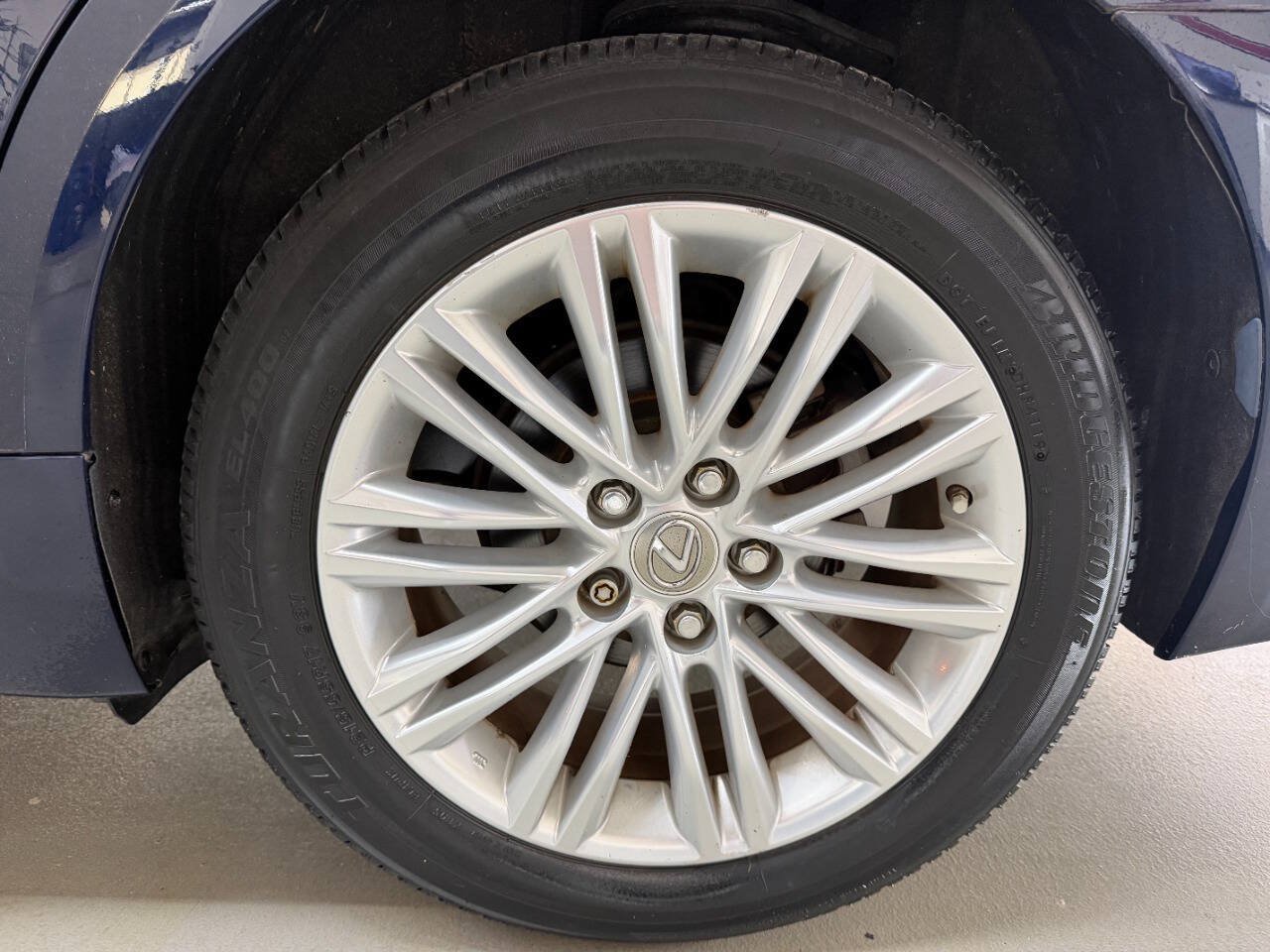 Used 2013 Lexus ES 350 w/ Luxury Pkg FWD image 30