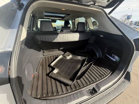 Used 2021 Toyota RAV4 Limited image 34