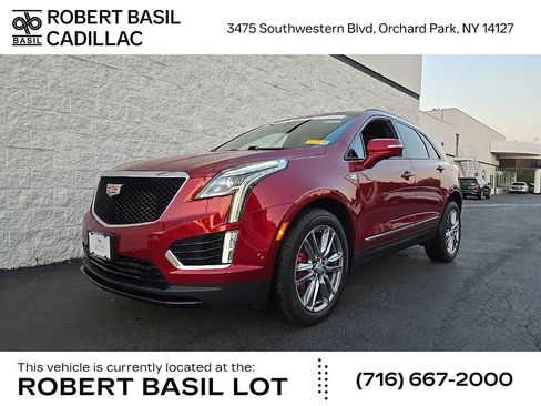 Certified 2023 Cadillac XT5 Sportv w/ Technology Package AWD/4WD image 1