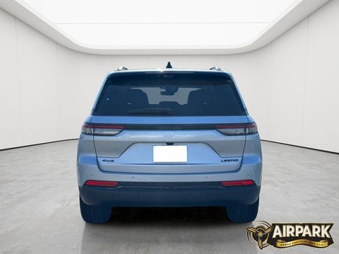 New 2025 Jeep Grand Cherokee Limited w/ Luxury Tech Group II image 6