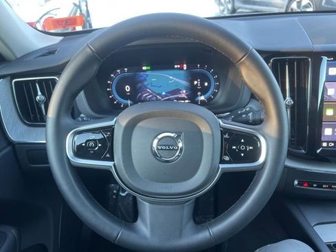 Certified 2025 Volvo XC60 B5 Plus image 30