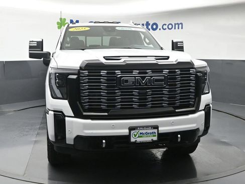 Used 2025 GMC Sierra 2500 Denali Ultimate AWD/4WD image 5