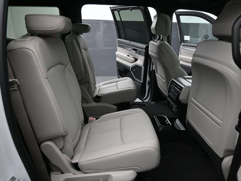 New 2026 Jeep Grand Wagoneer Limited image 24