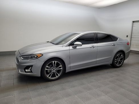Used 2020 Ford Fusion Titanium AWD/4WD image 2