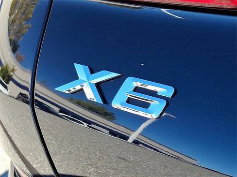 Used 2023 BMW X6 xDrive40i w/ M Sport Package image 31