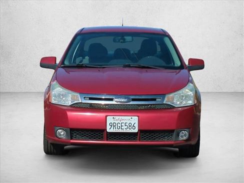 Used 2009 Ford Focus SES image 2