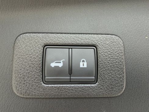 Used 2024 Nissan Armada Platinum w/ Captain's Chairs Package RWD image 34