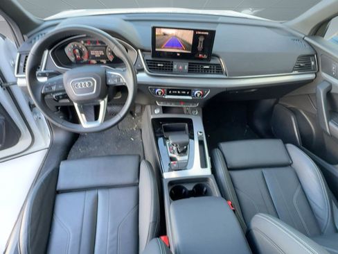Used 2025 Audi Q5 2.0T Premium w/ Convenience Plus Package image 16