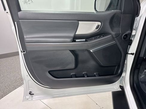 Used 2025 Ford Expedition Active image 12