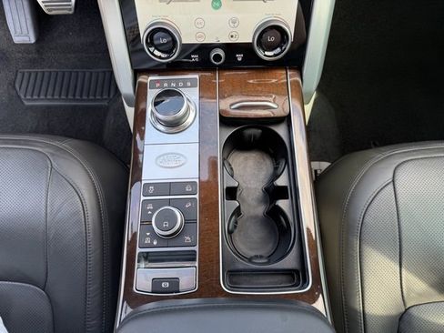 Used 2022 Land Rover Range Rover Westminster Edition image 18