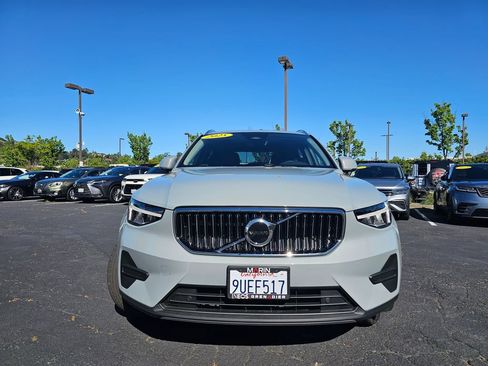 Used 2025 Volvo XC40 B5 Core w/ Protection Package Premier AWD/4WD image 5