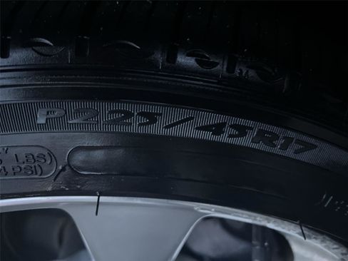 Used 2013 Cadillac ATS Luxury w/ Cold Weather Package image 29